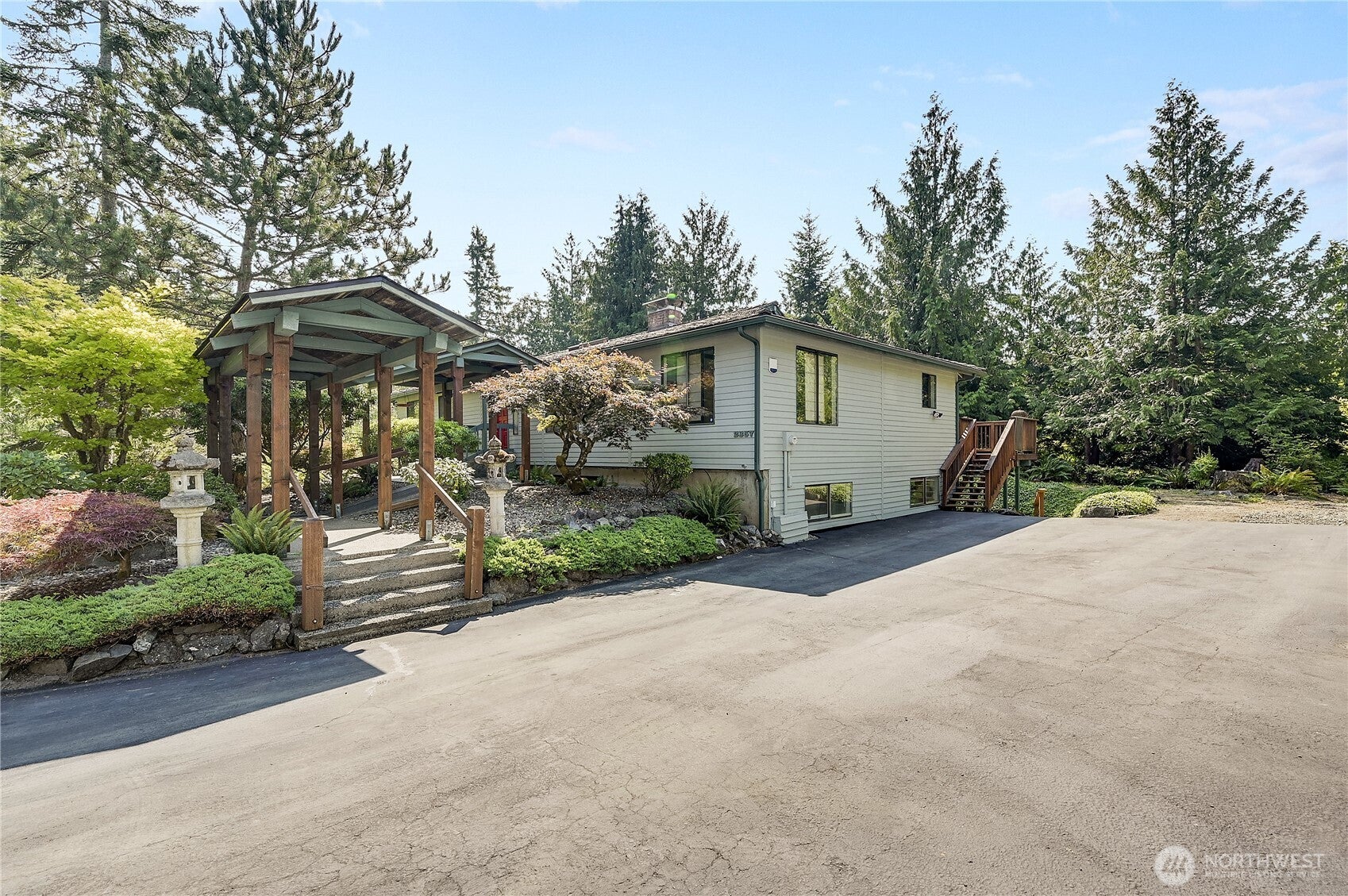 2357 Mountain View Drive SE — photo