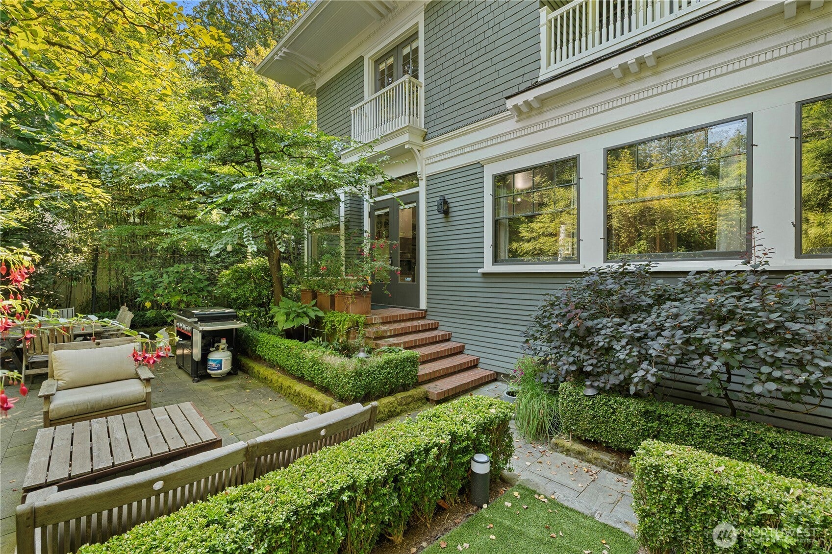 1108 Harvard Avenue E — photo