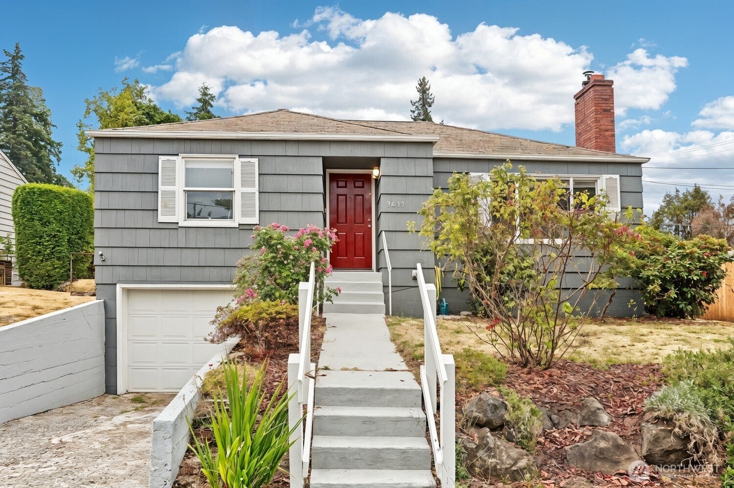 9417 44th Place NE — photo