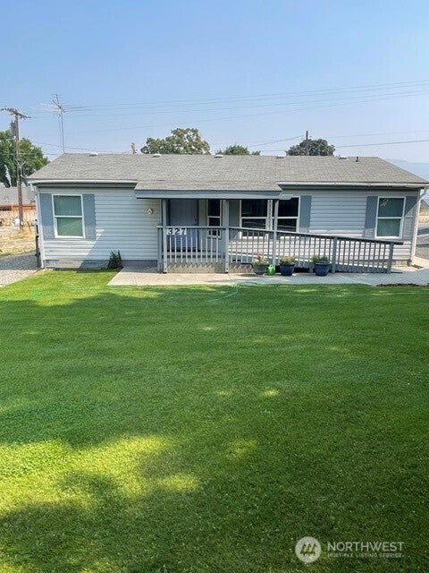 327 Beach Street — photo