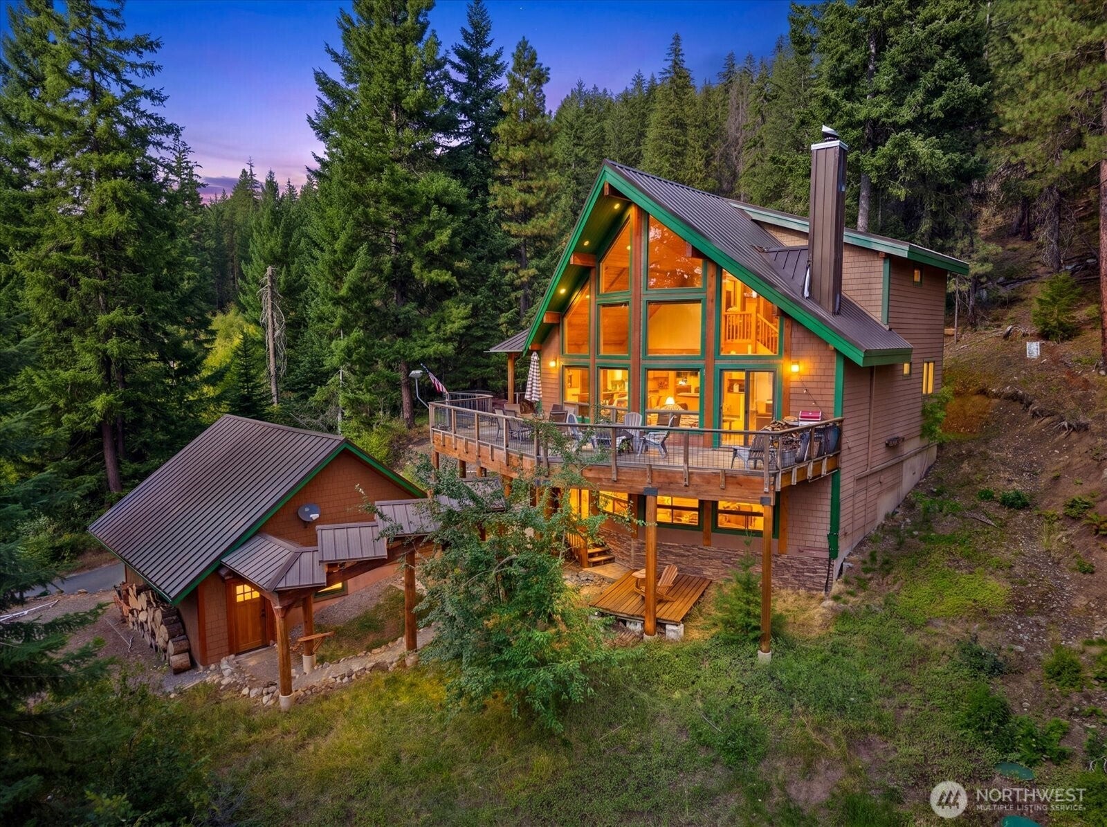 301 Carillon Cove Drive — photo