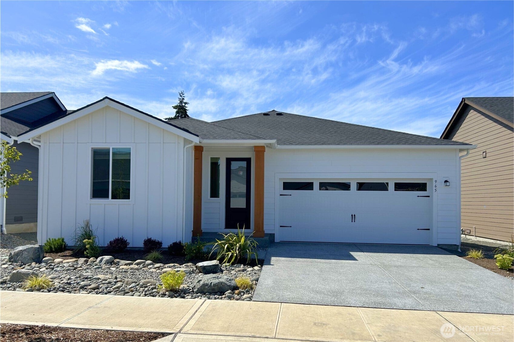 688 Sunbeam Drive — photo