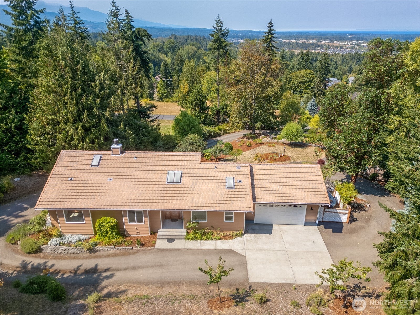 823 Fox Hollow Road — photo