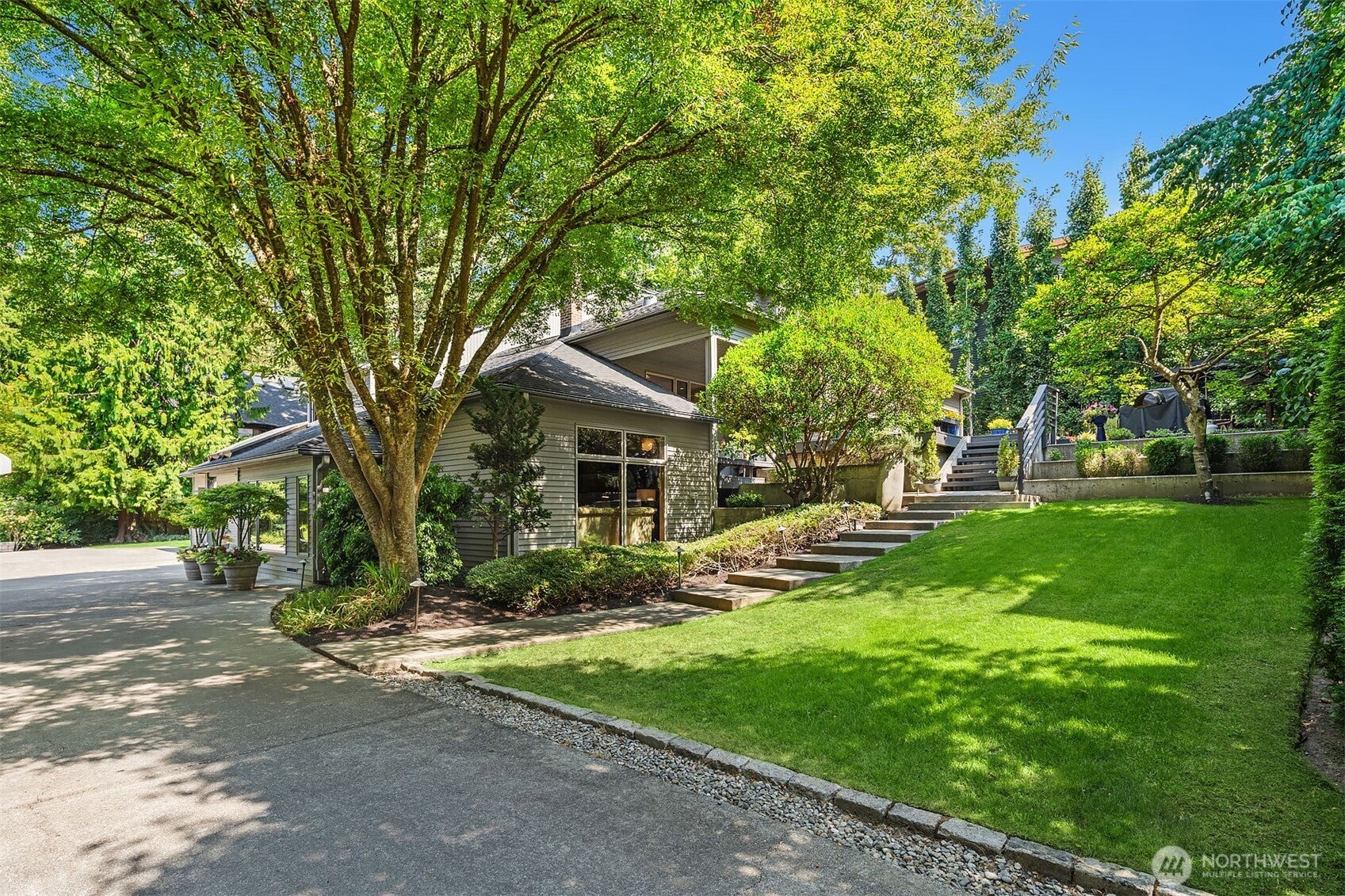 4330 W Cramer Street — photo