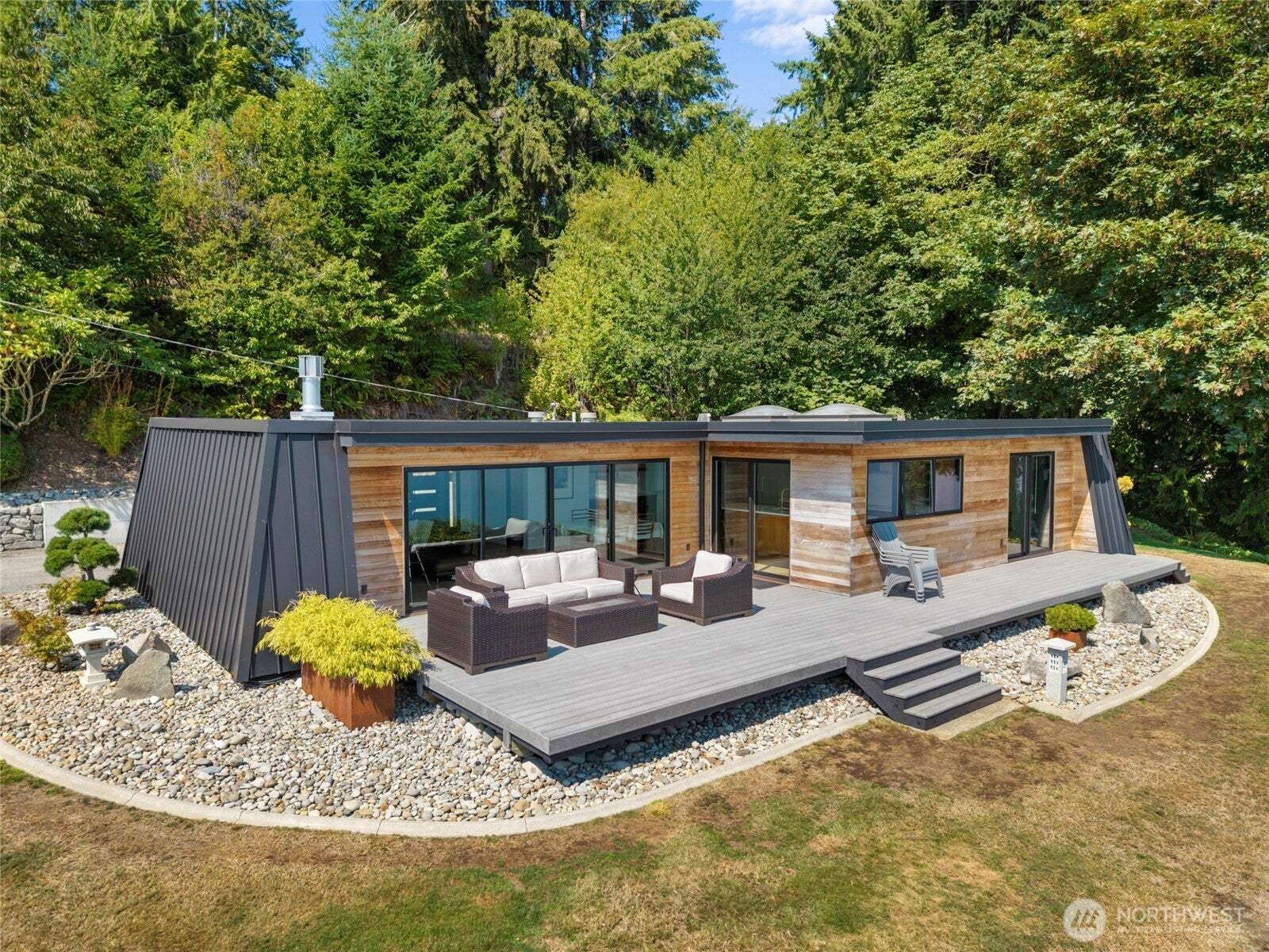 4811 Sunrise Beach Road NW — photo