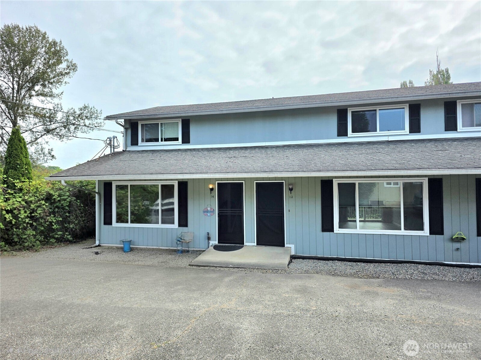 601 Avenue a 13 — photo