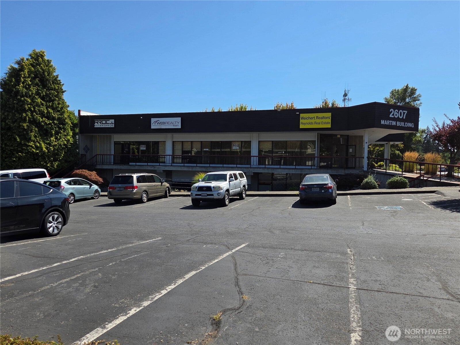 2607 Martin Way E — photo