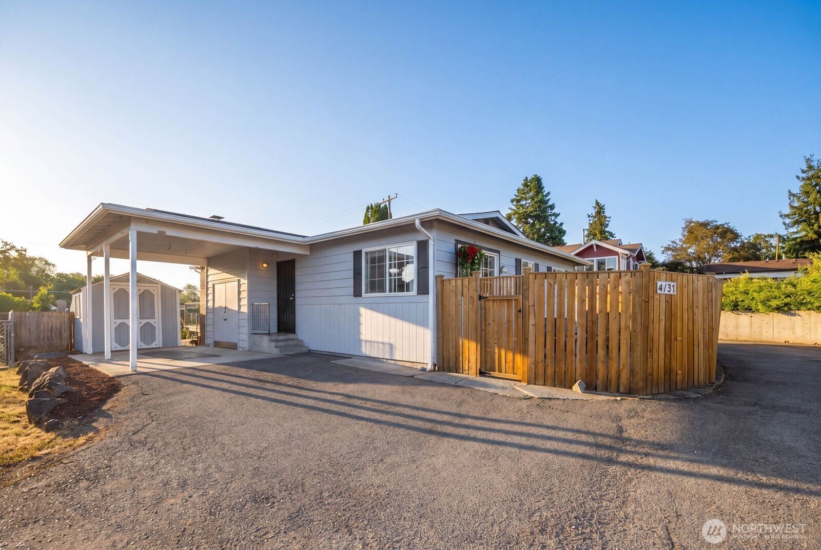 4131 21st Avenue SW — photo