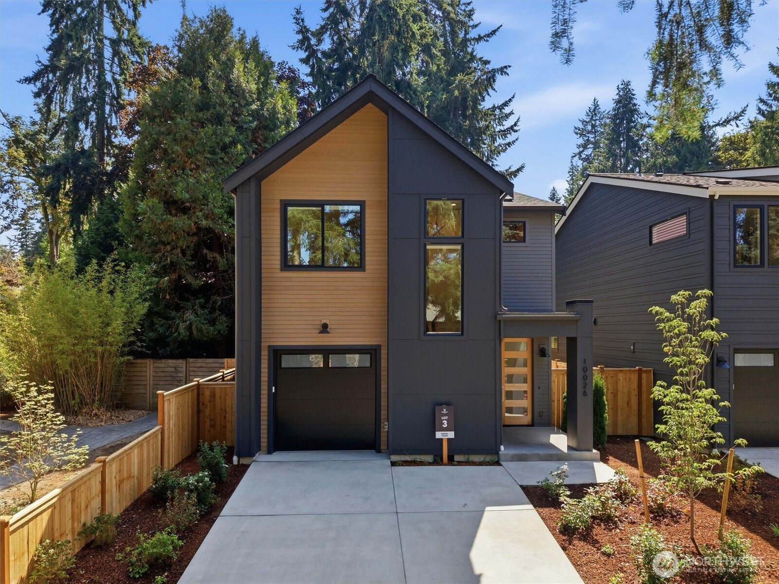 10026 Slater Avenue NE — photo