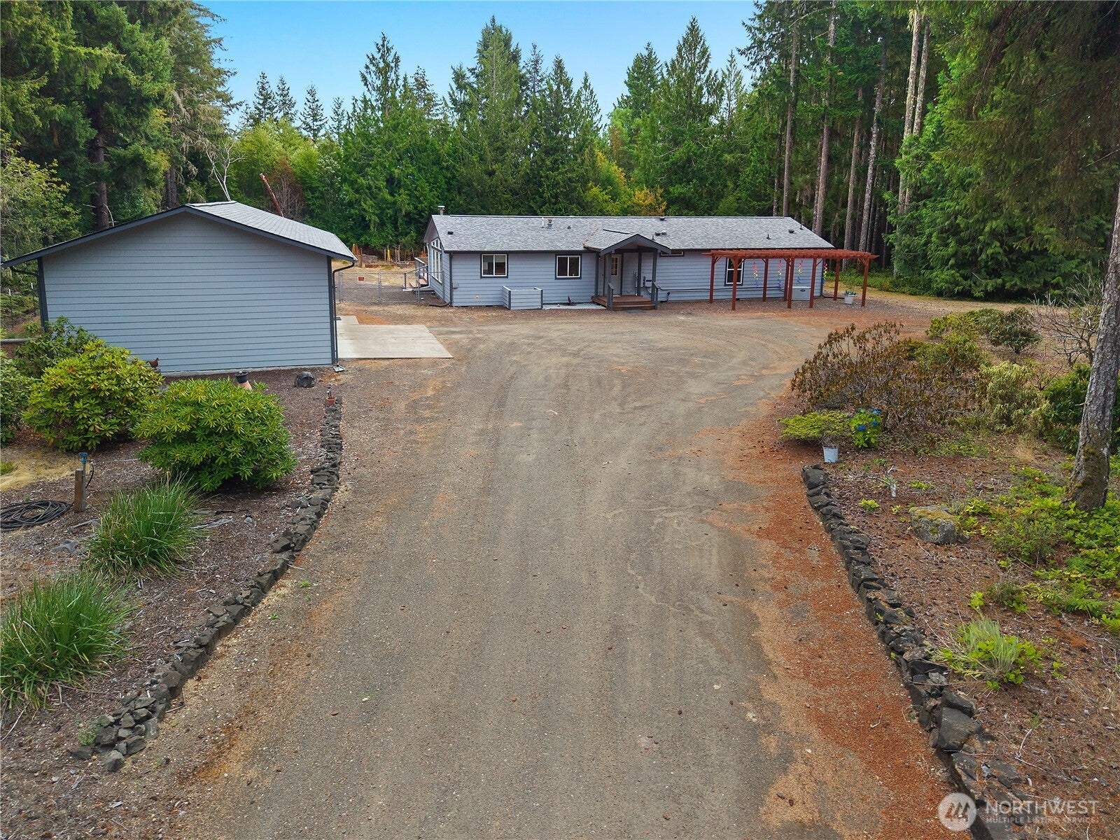 370 E Strong Road — photo