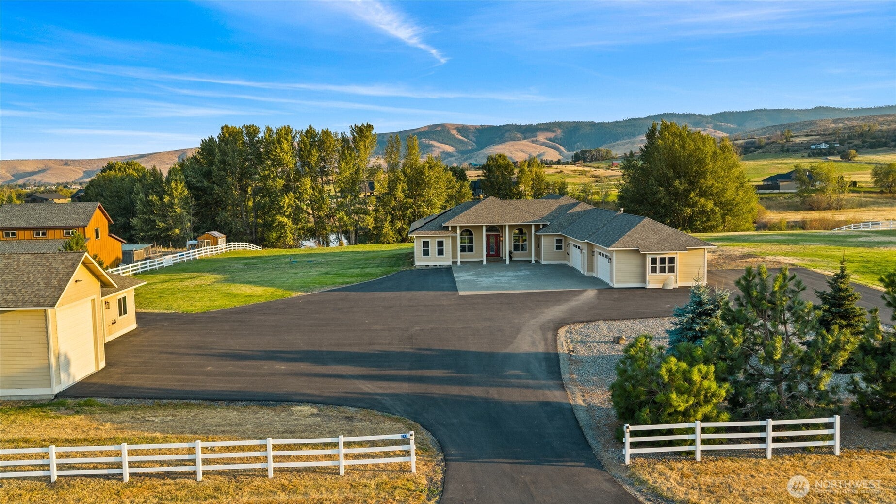 240 Majestic Heights Drive — photo