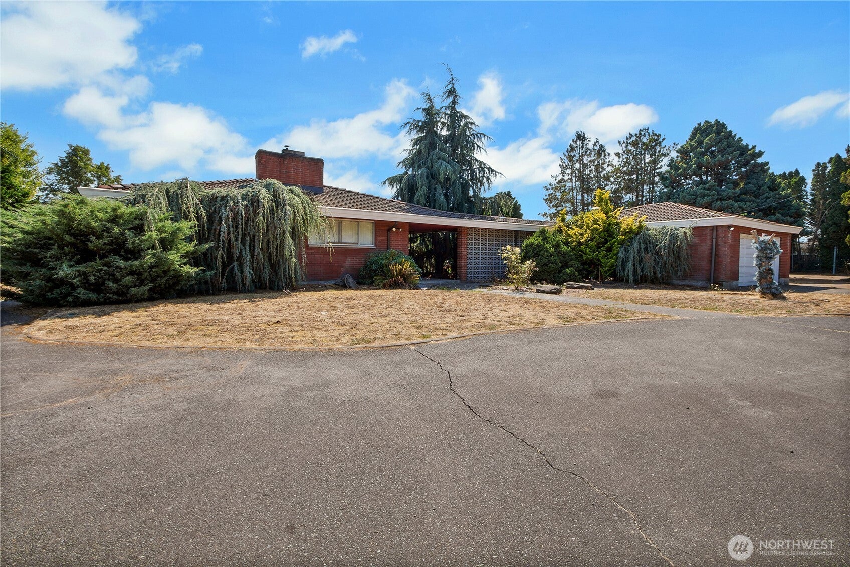 2222 176th Street E — photo