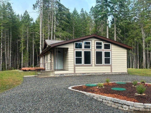797 NE Blacksmith Drive — photo