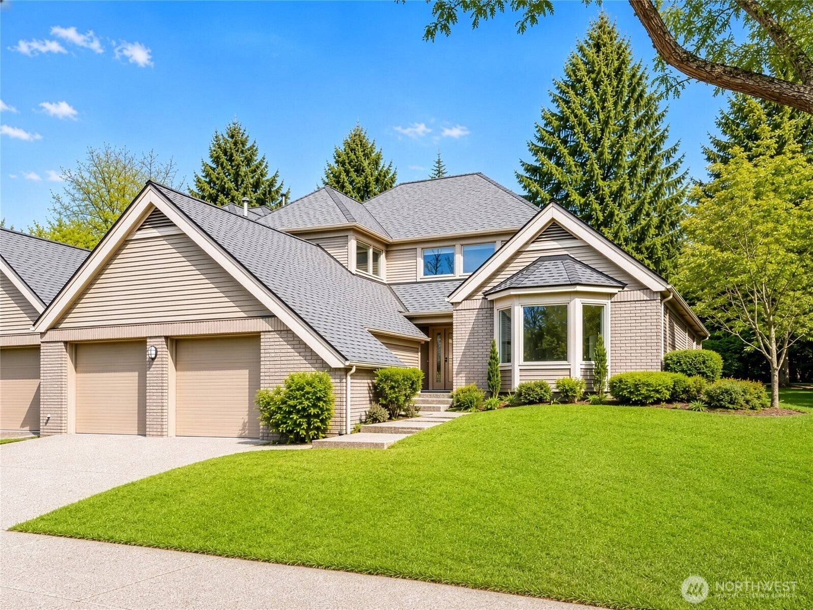 1748 Bellevue Way NE 1 — photo
