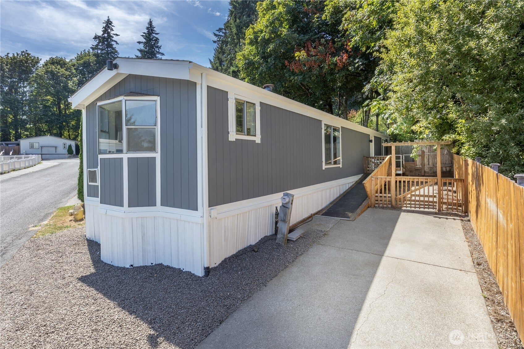 1420 NE Steele Creek Drive — photo
