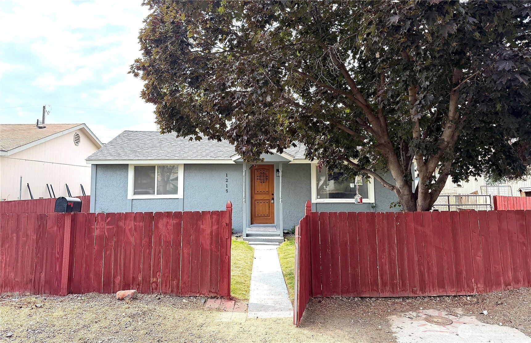 1215 Yakima Street SE — photo
