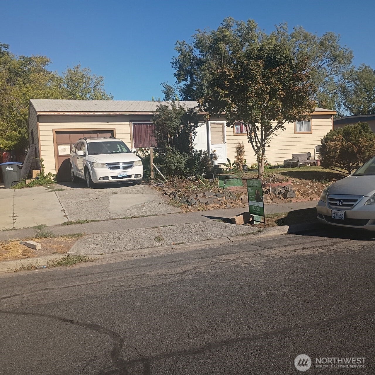 1435 W Sunset Drive — photo