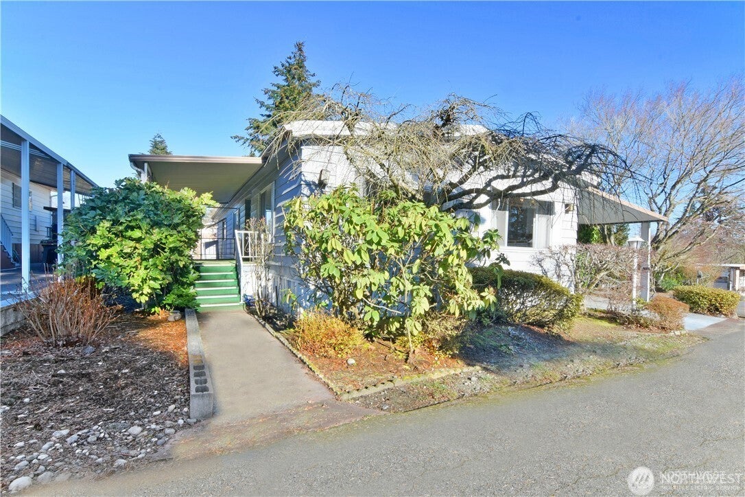 13320 Hwy 99 154 — photo