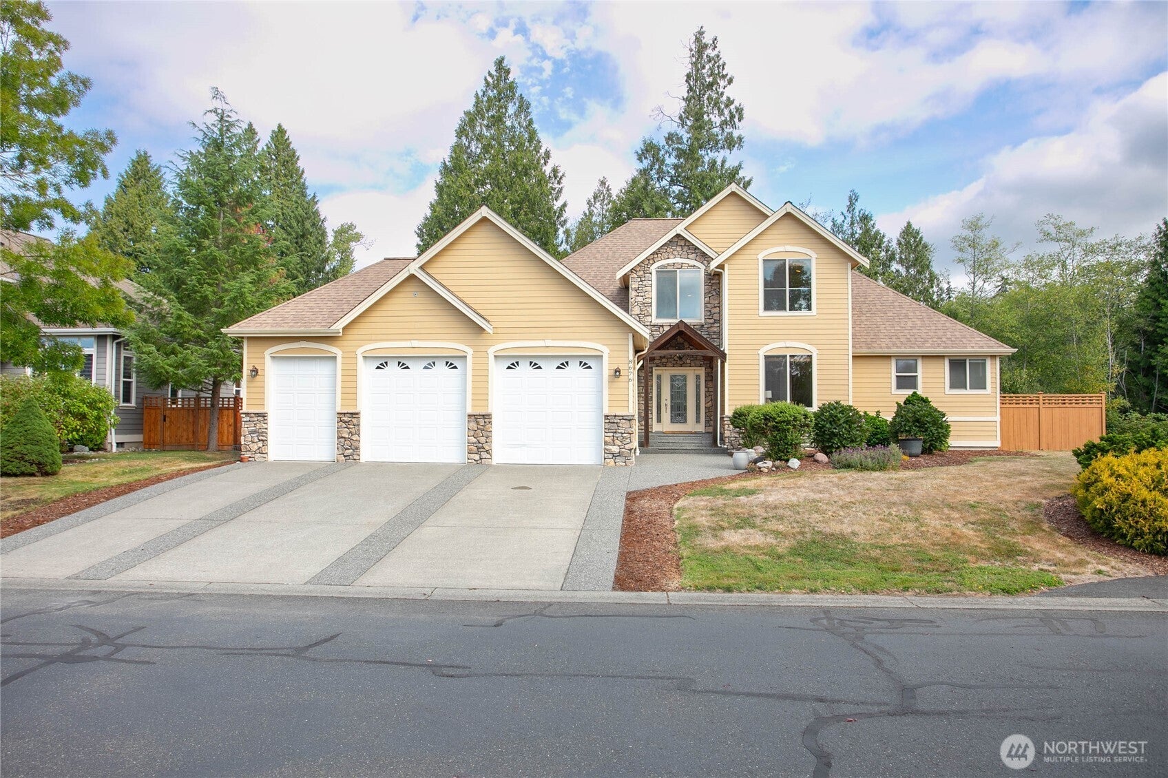 8676 Ashbury Court — photo