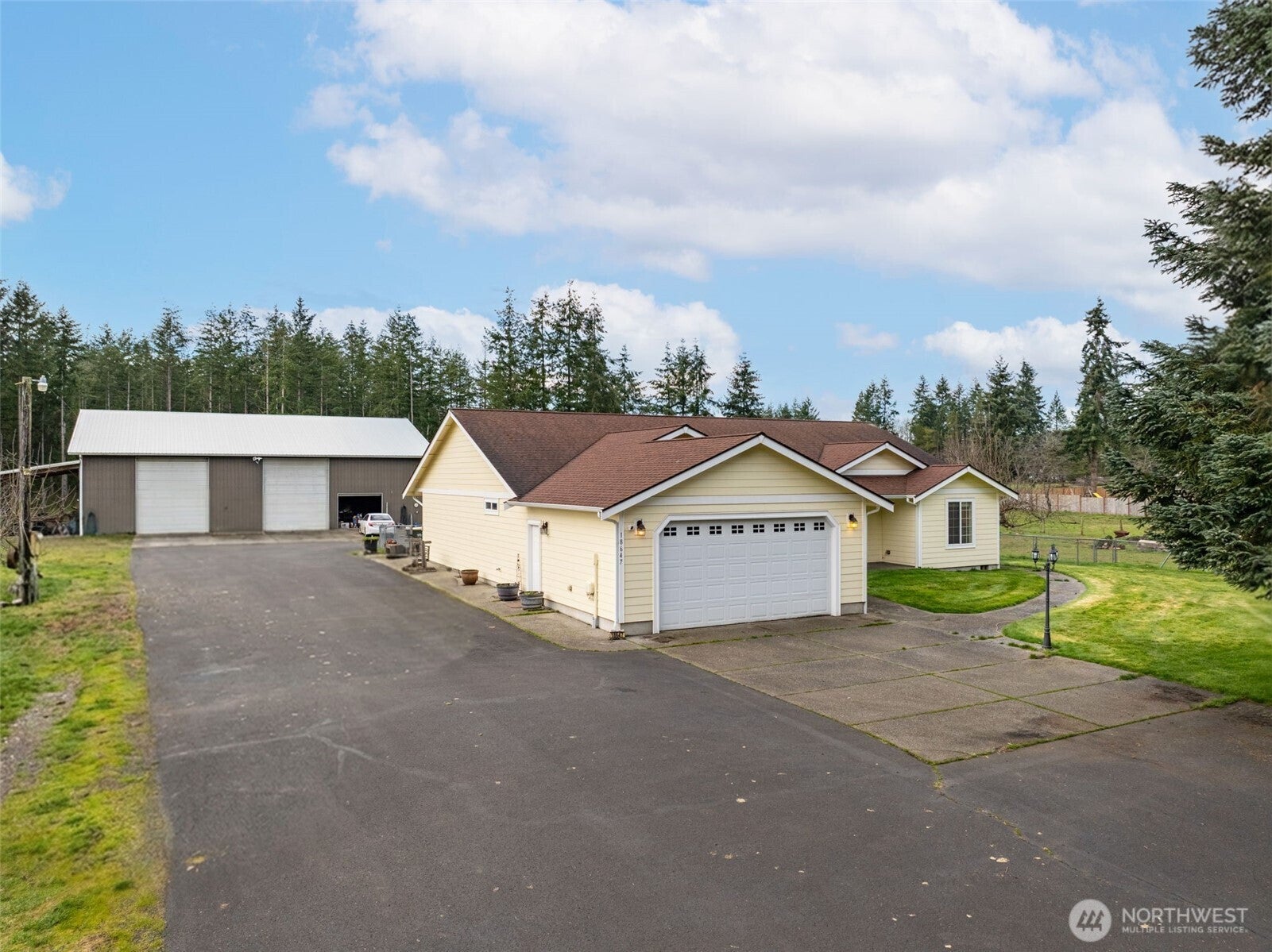 18647 Joselyn Street SW — photo