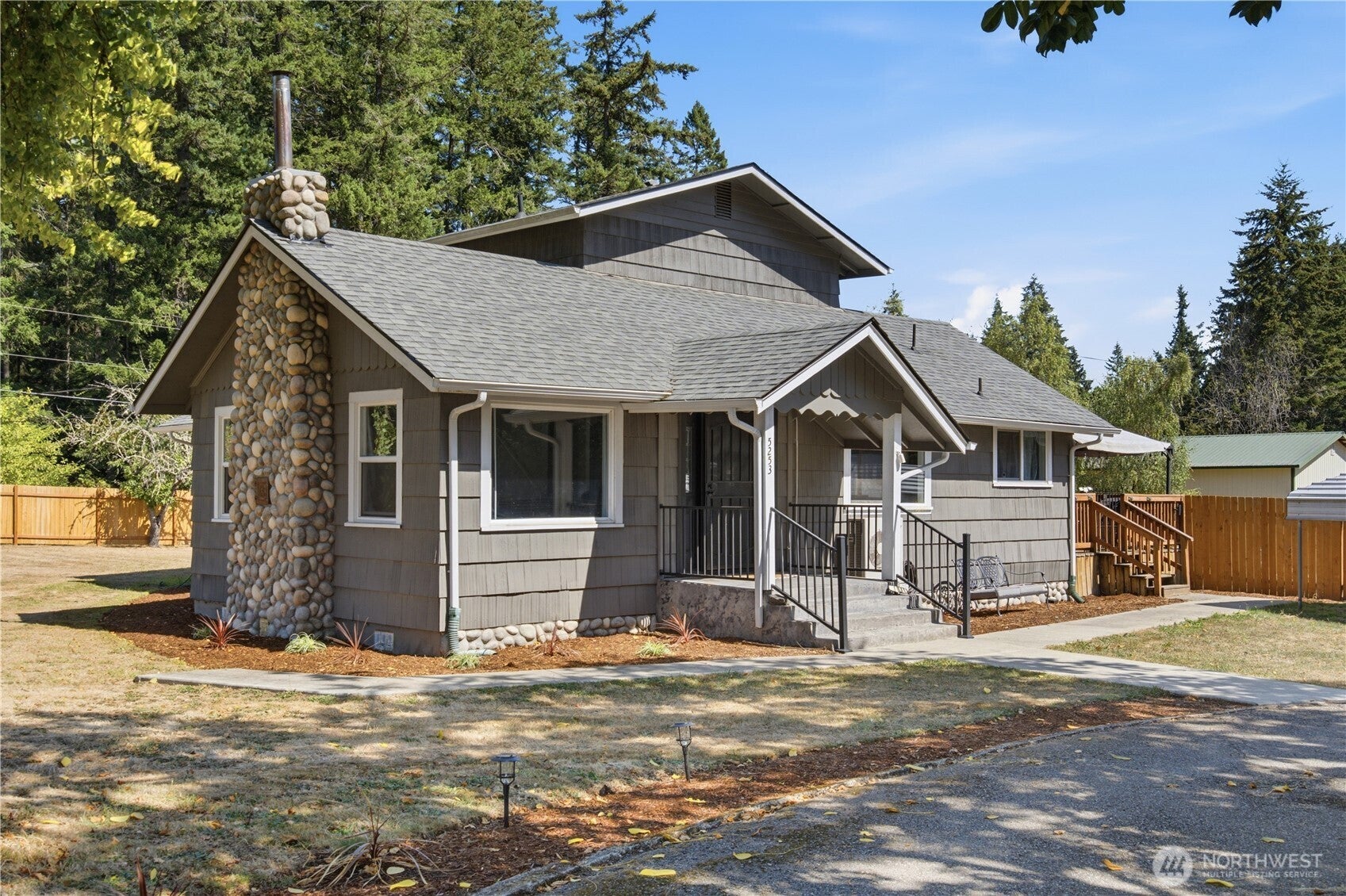 5253 Banner Road SE — photo