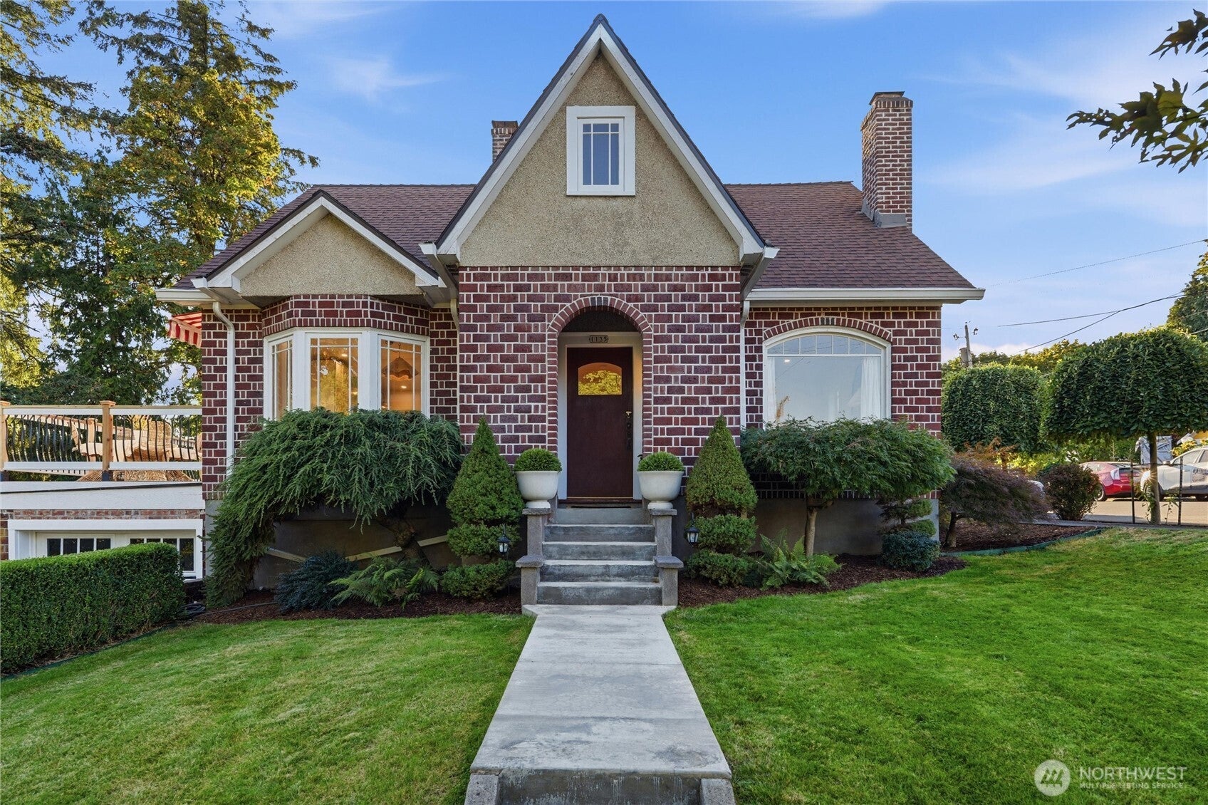 1135 NE Birch Street — photo