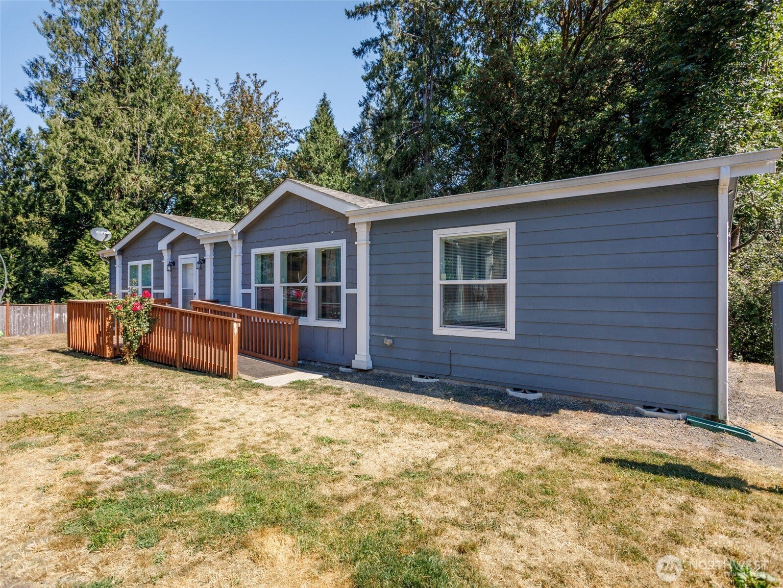 2090 E Crestview Drive — photo