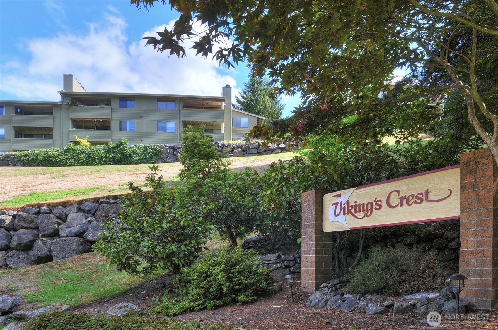 20198 Viking Crest Loop NE 8-201 — photo