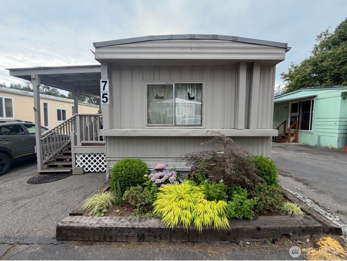 10515 Woodinville 75 — photo