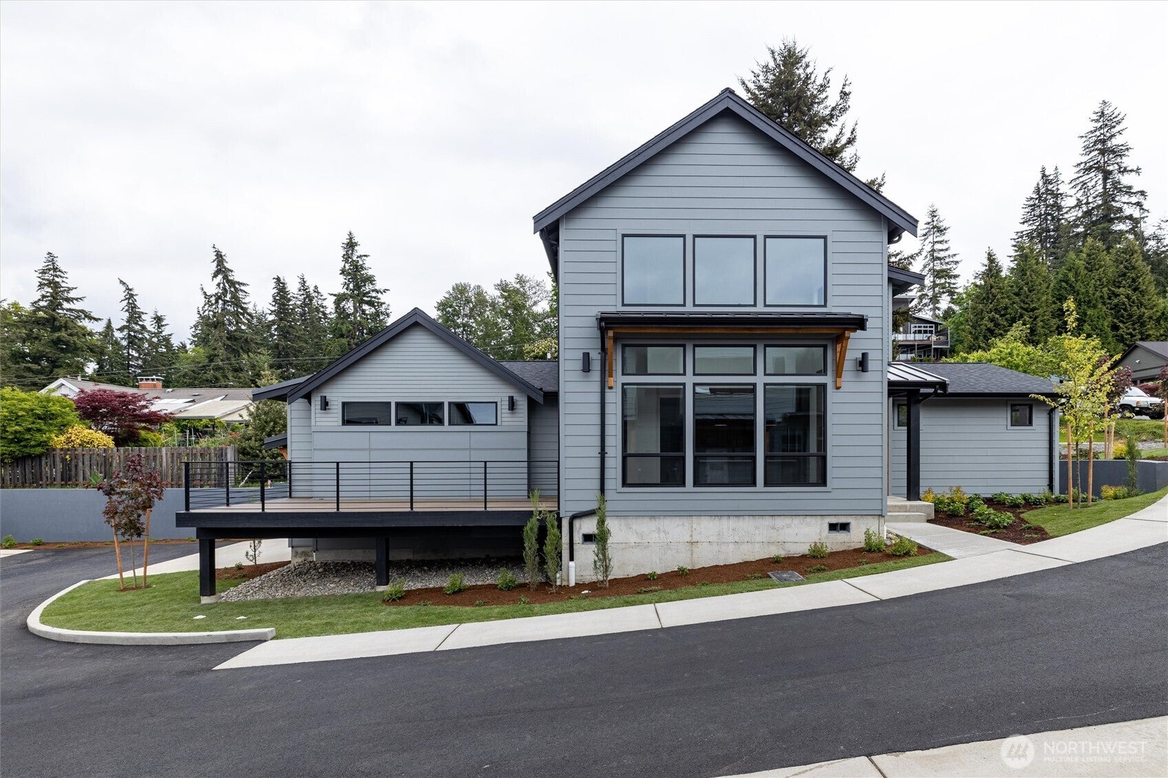 1110 Divine Lane — photo