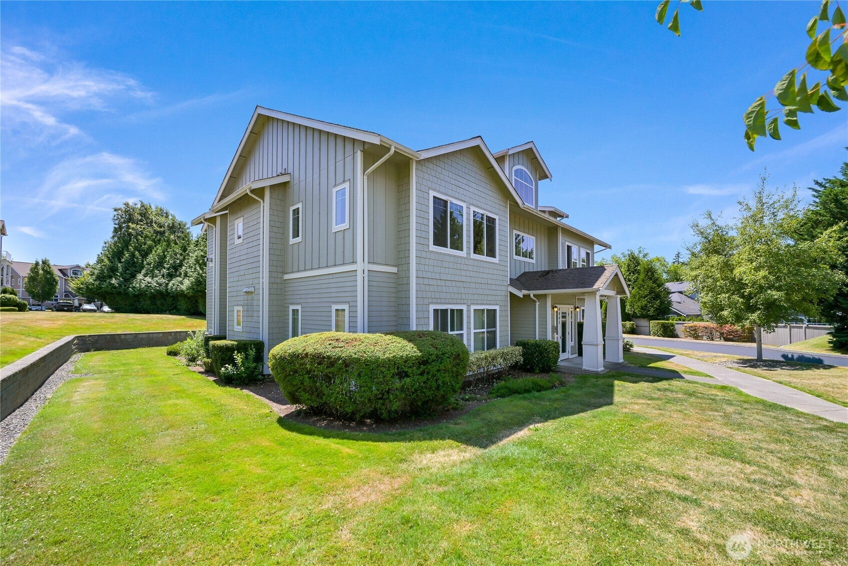 4645 Celia Way 201 — photo