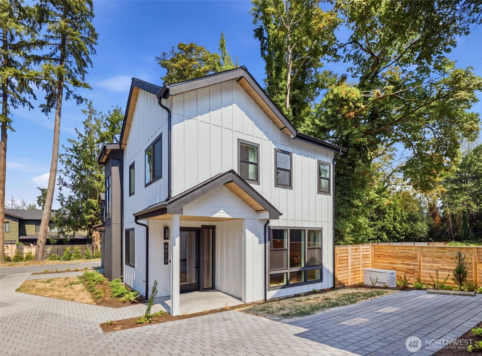 9012 124th Lane NE — photo
