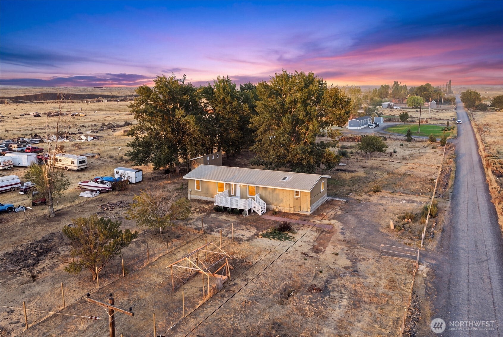 10124 NE Rd 16 — photo