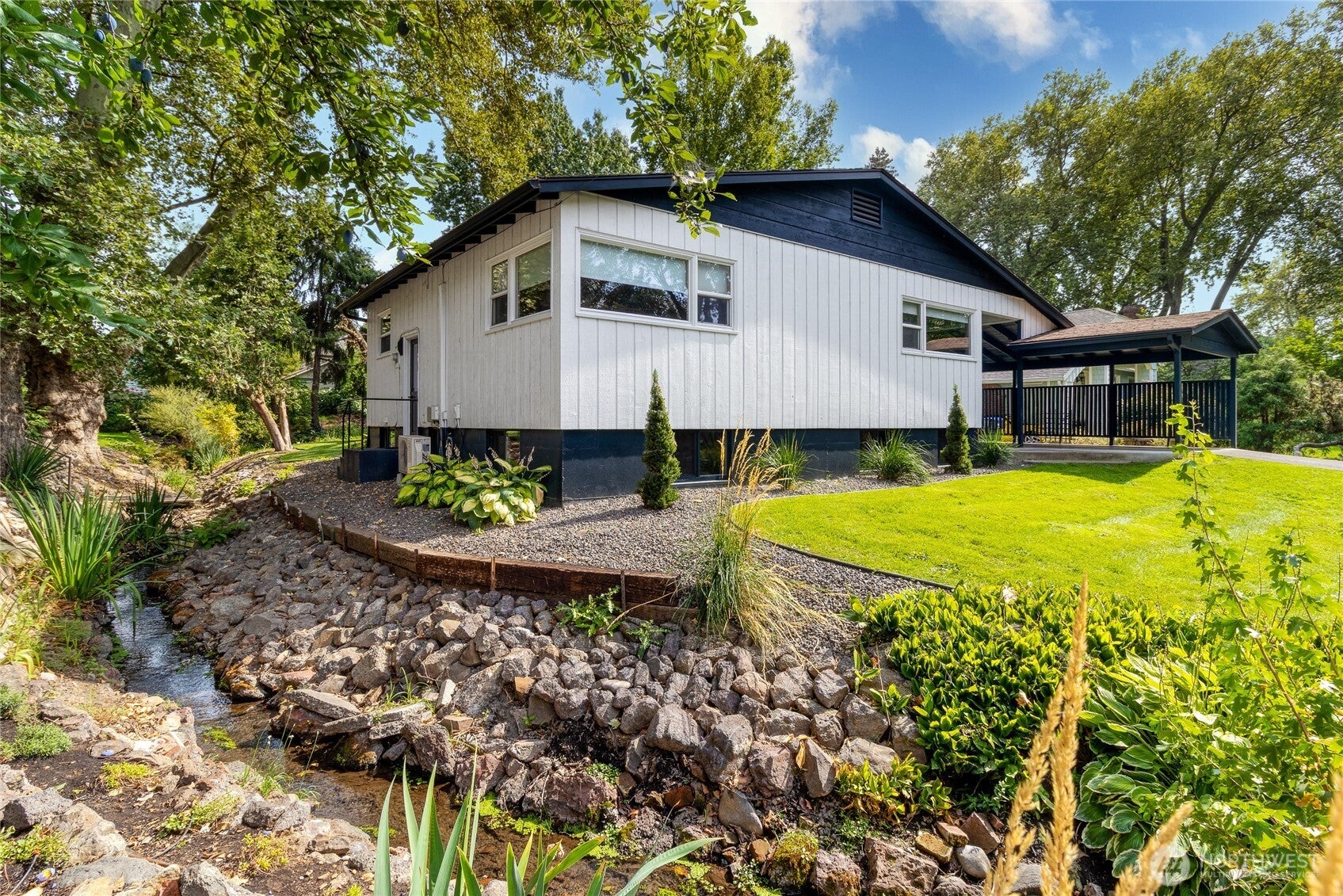 924 Bonnie Brae Street — photo
