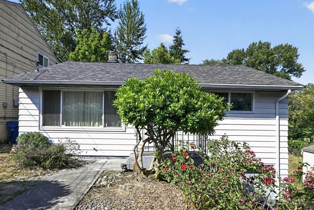 2854 S Juneau Street — photo