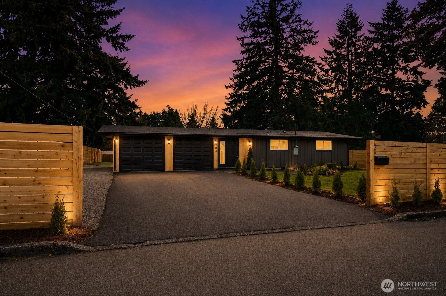 8102 Oakridge Drive SW — photo