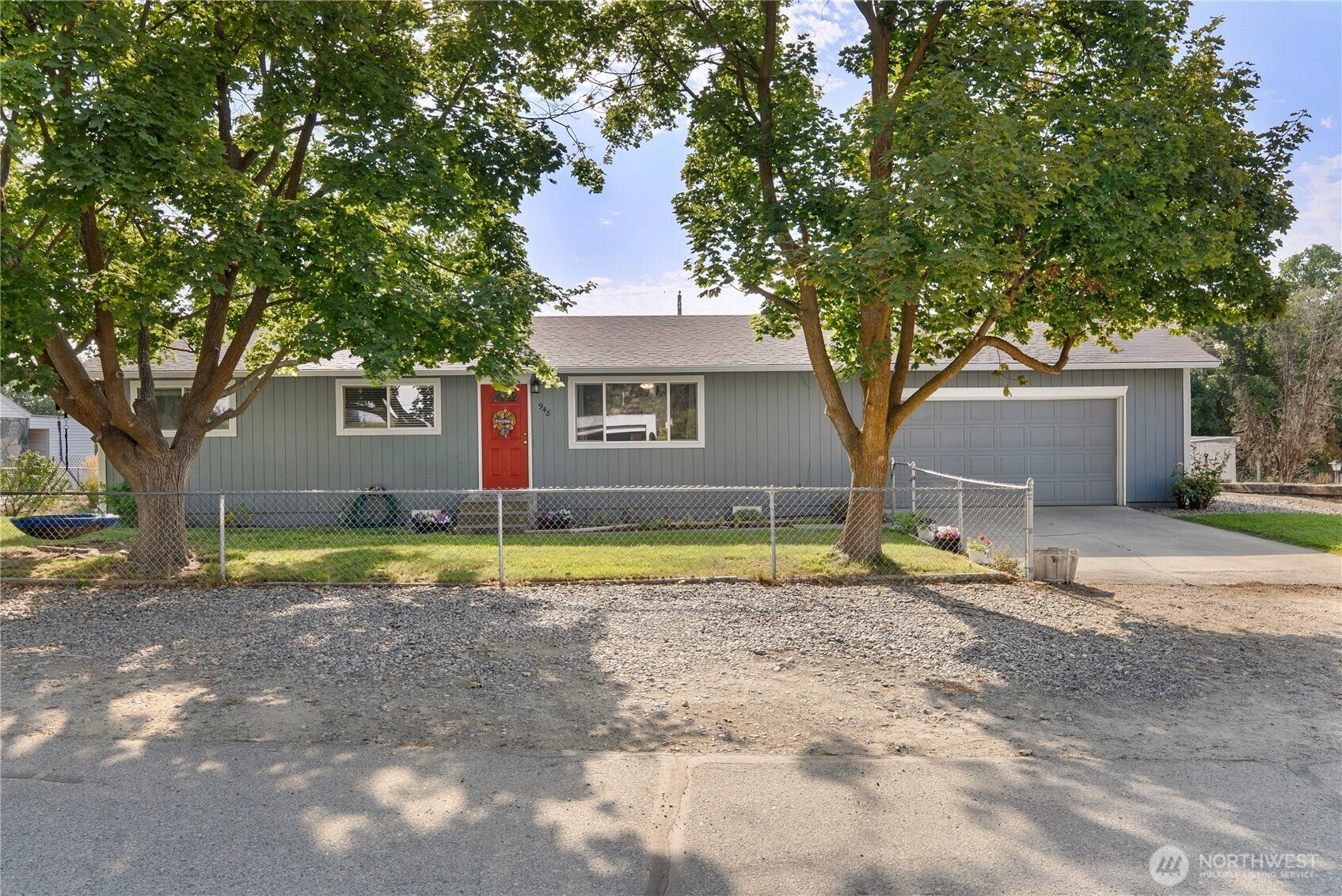 948 N 4th Ave — photo