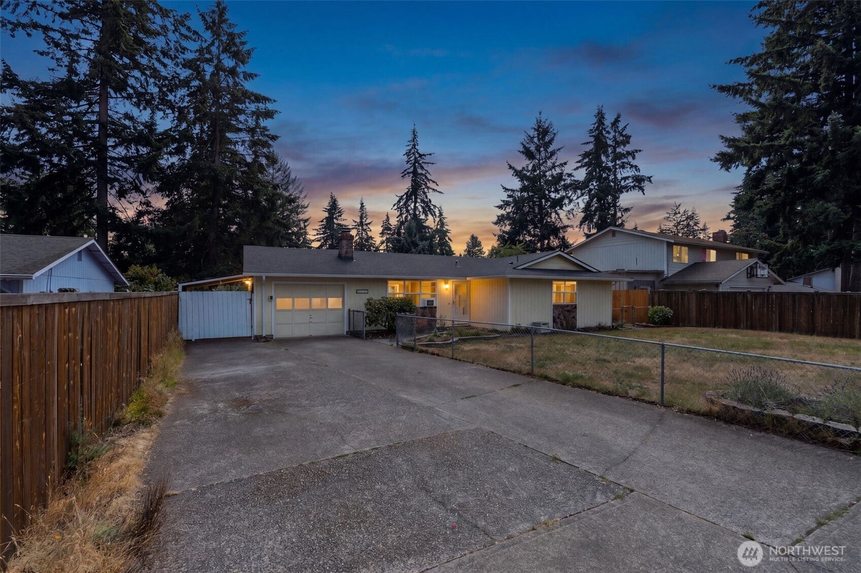 8825 Quinault Drive NE — photo