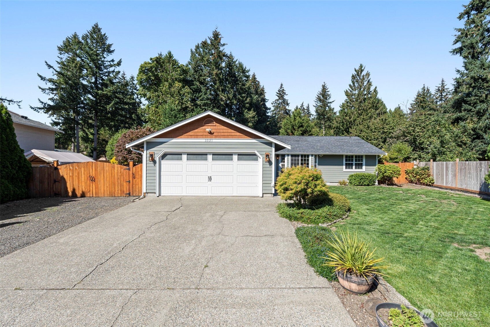 3521 Radcliff Court SE — photo