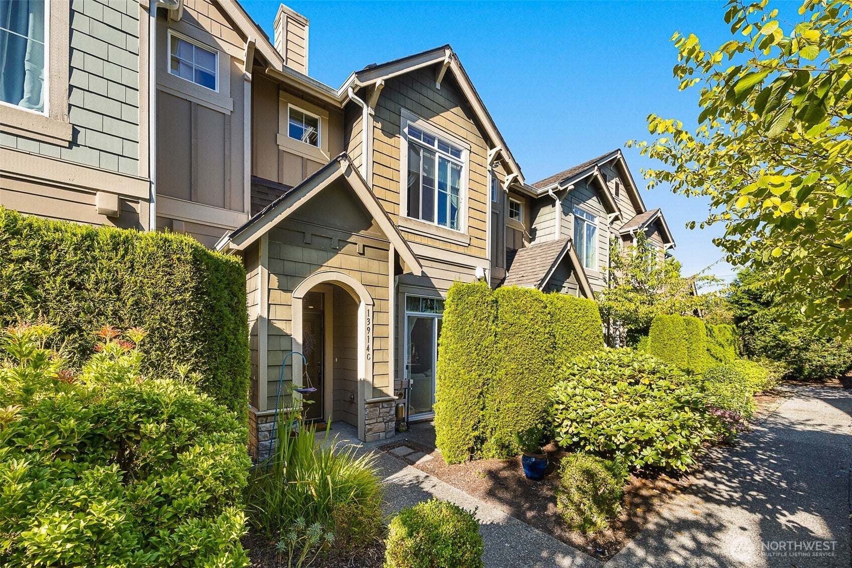 13914 North Pointe Circle C — photo