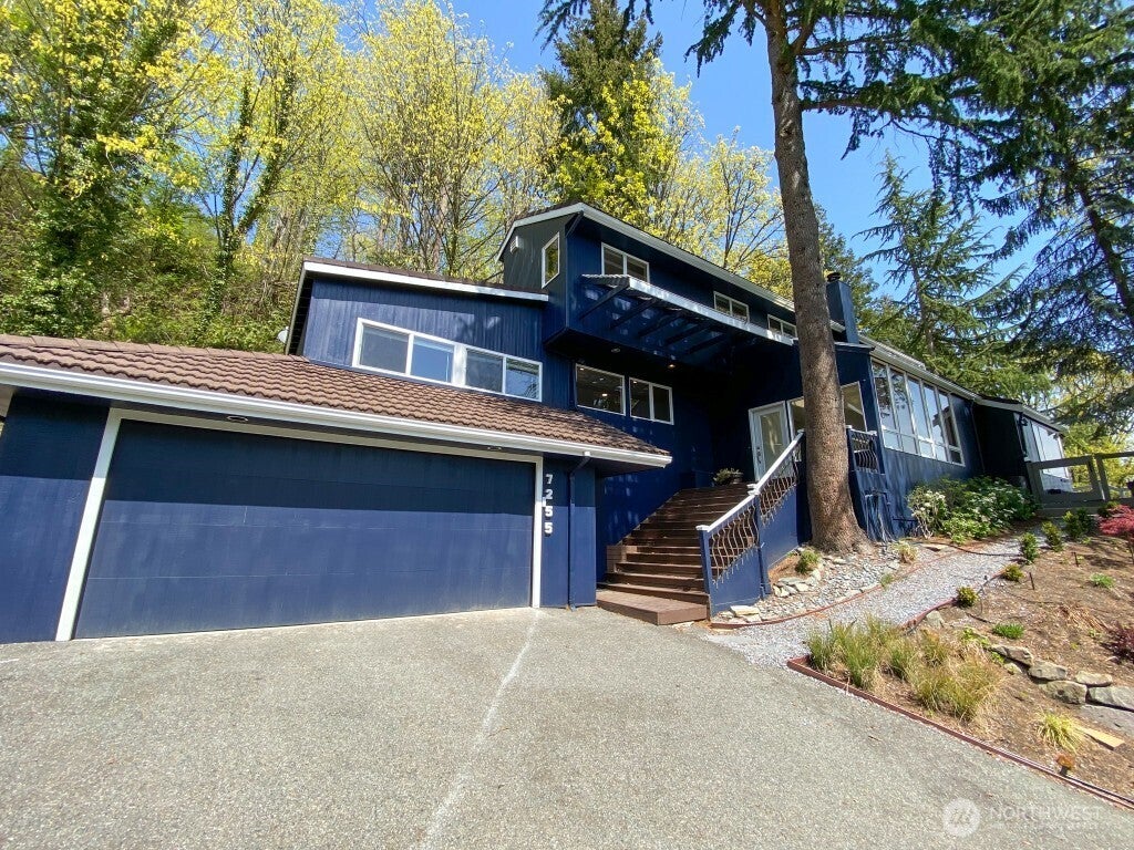 7255 E Mercer Way — photo