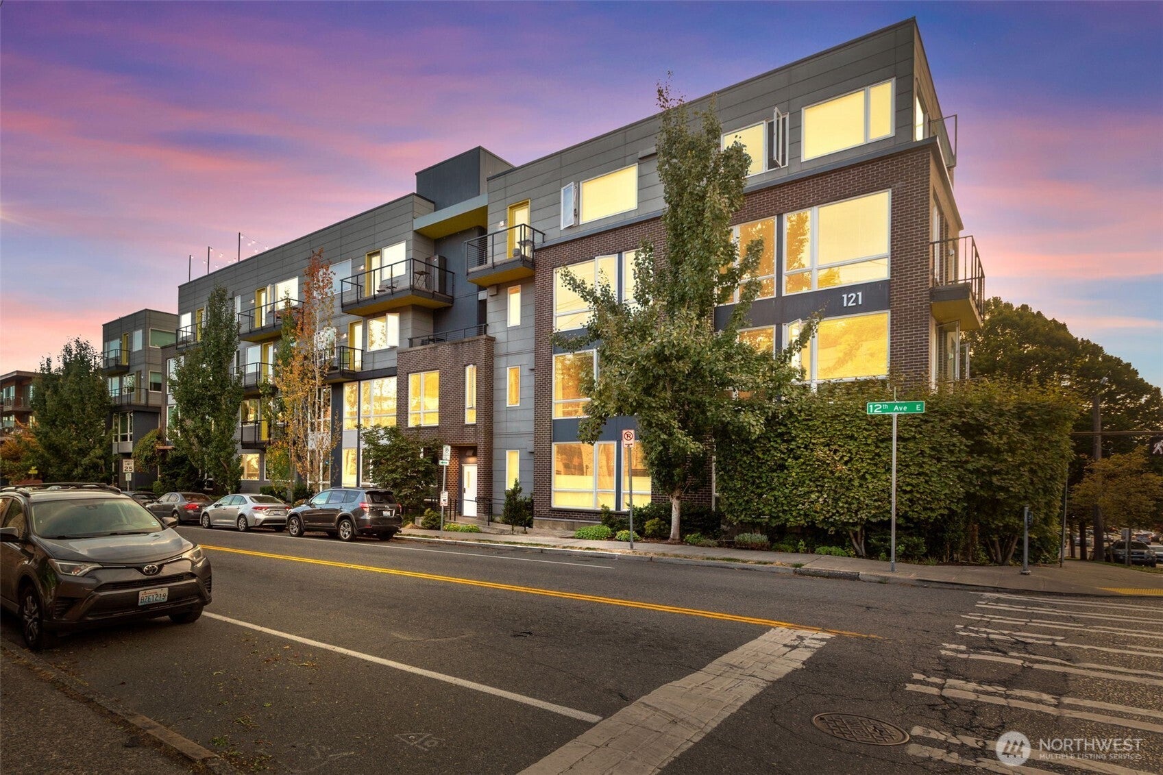 121 12th Avenue E 506 — photo