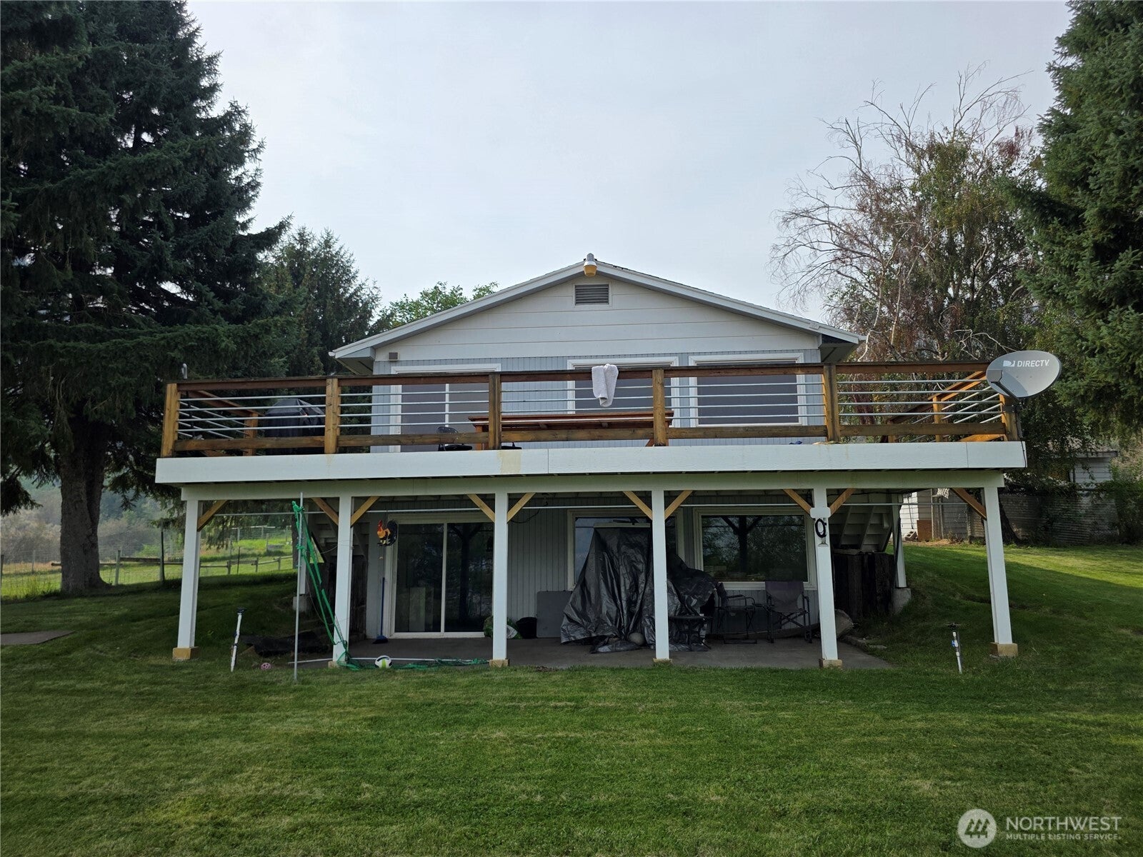 81 Golden Road — photo