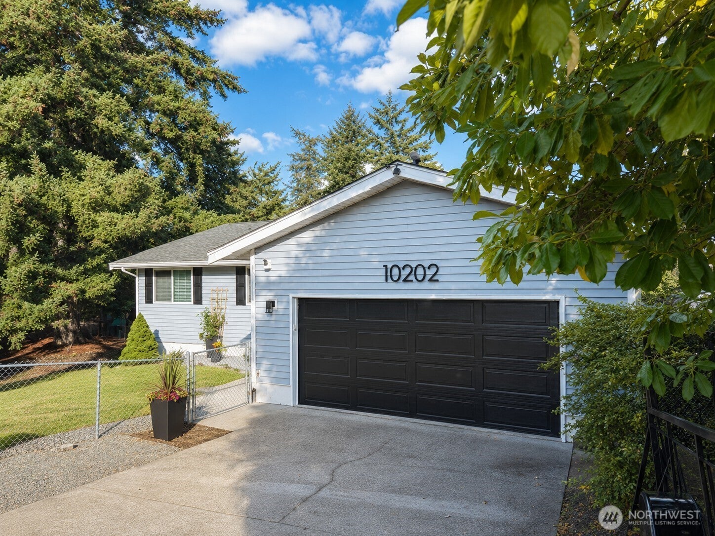 10202 105th Street Ct SW — photo