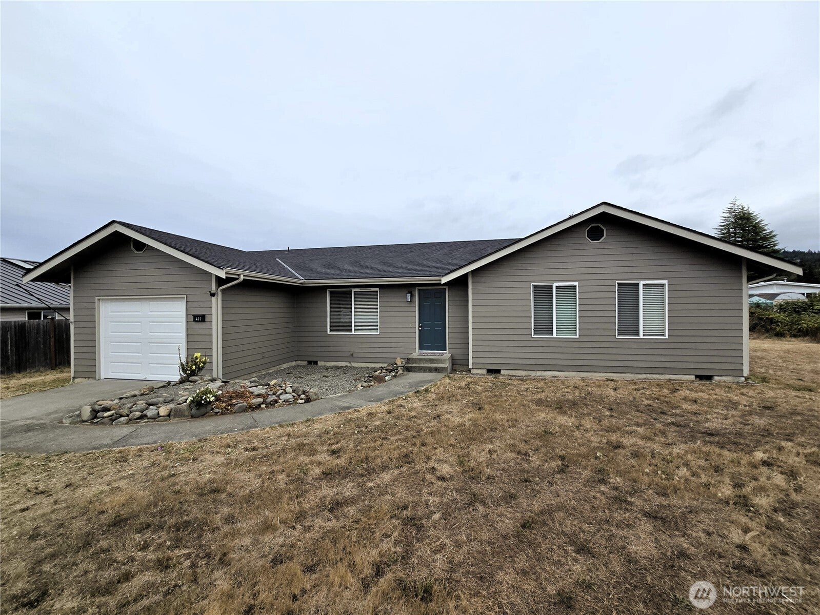 411 W Salal Place — photo
