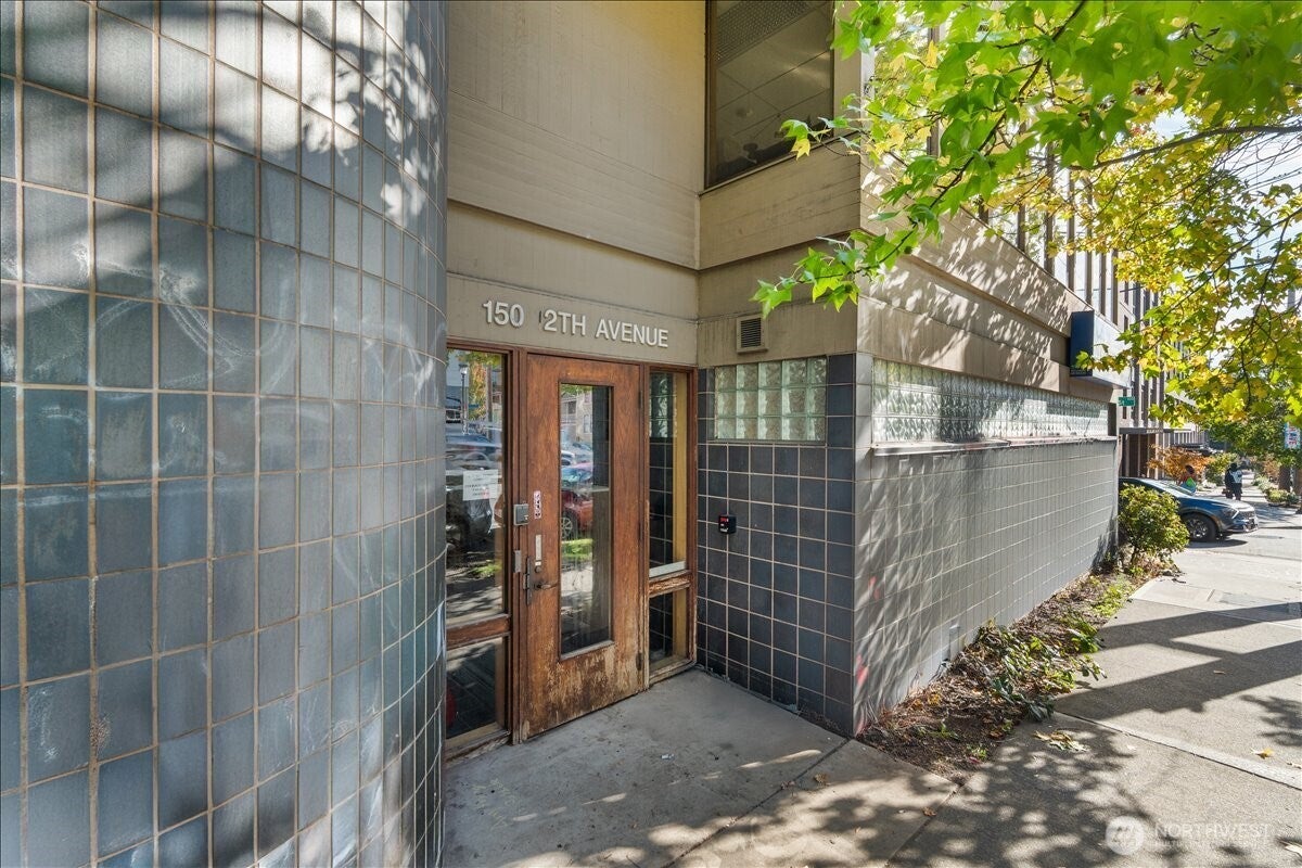 150 12th Avenue — photo