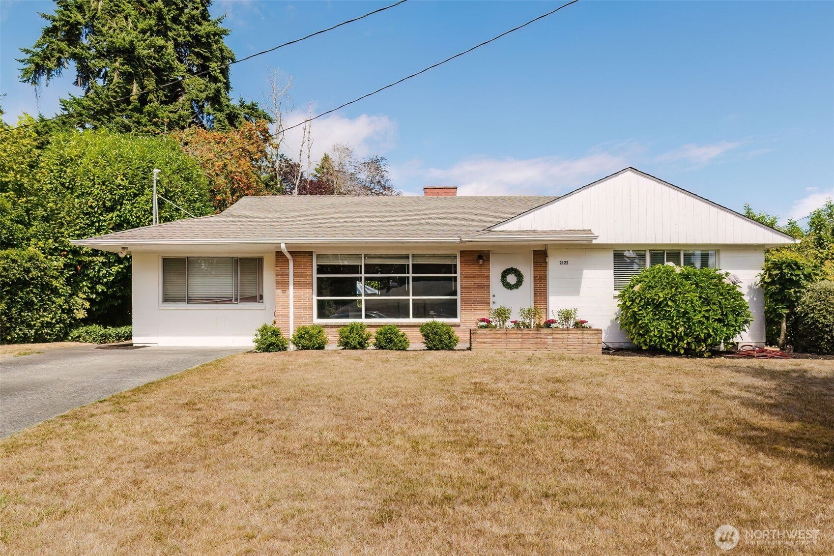 2122 NE Sunrise Drive — photo