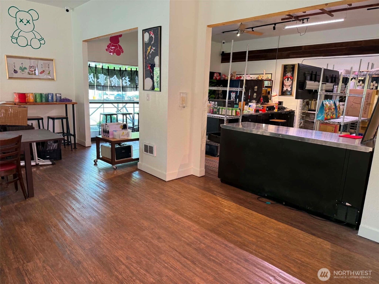 Home in Kirkland, WA 98034 — photo 2