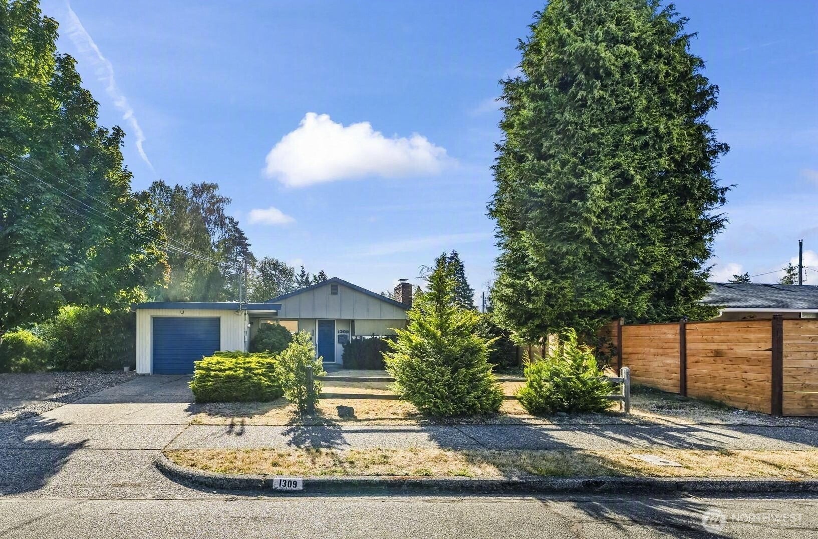 1309 Lenore Drive — photo