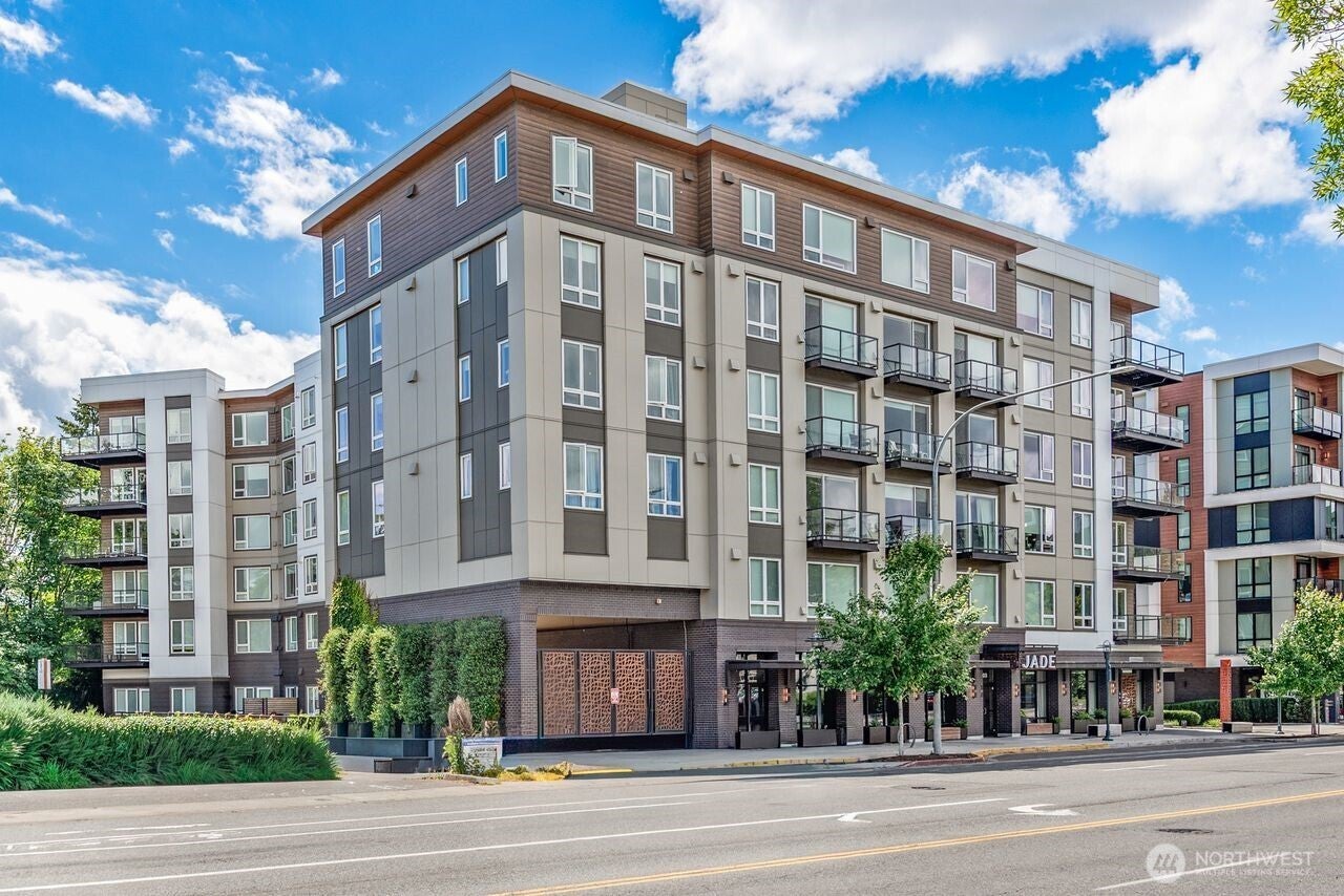 11903 NE 128th Street 610 — photo